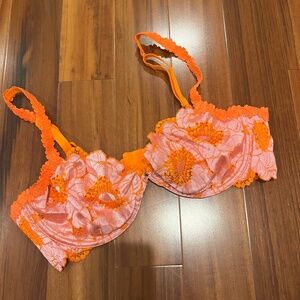 New NWT Savage x Fenty Orange Bra Floral‎ Lace Underwire Intimates Lingerie 38C